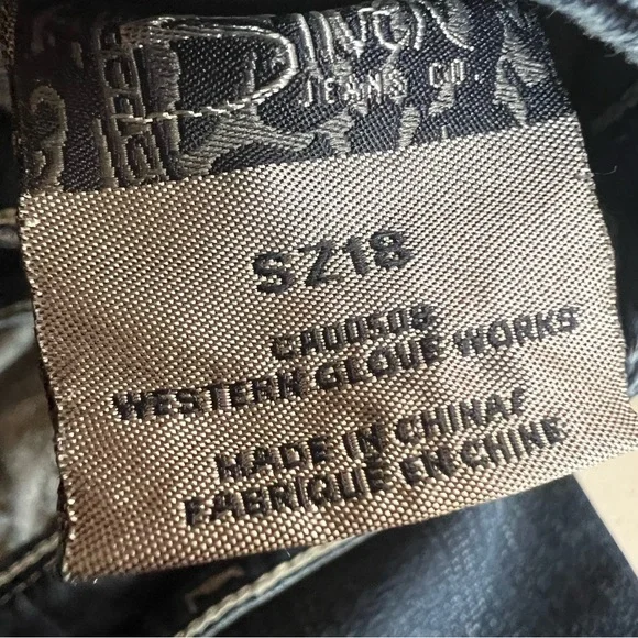 Silver Jeans Indigo Cropped Women's Jeans - Picture 6 of 8